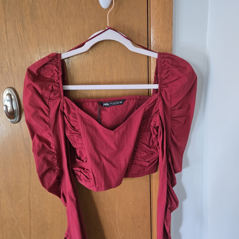 Zara Deep Red Ruched Long Sleeve Crop Top, Size M.
